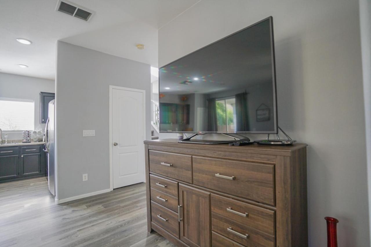 Ultra Modern Las Vegas Home 20min From The Strip Exterior foto