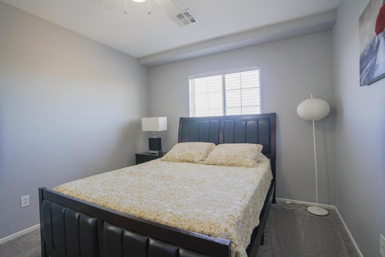 Ultra Modern Las Vegas Home 20min From The Strip Exterior foto